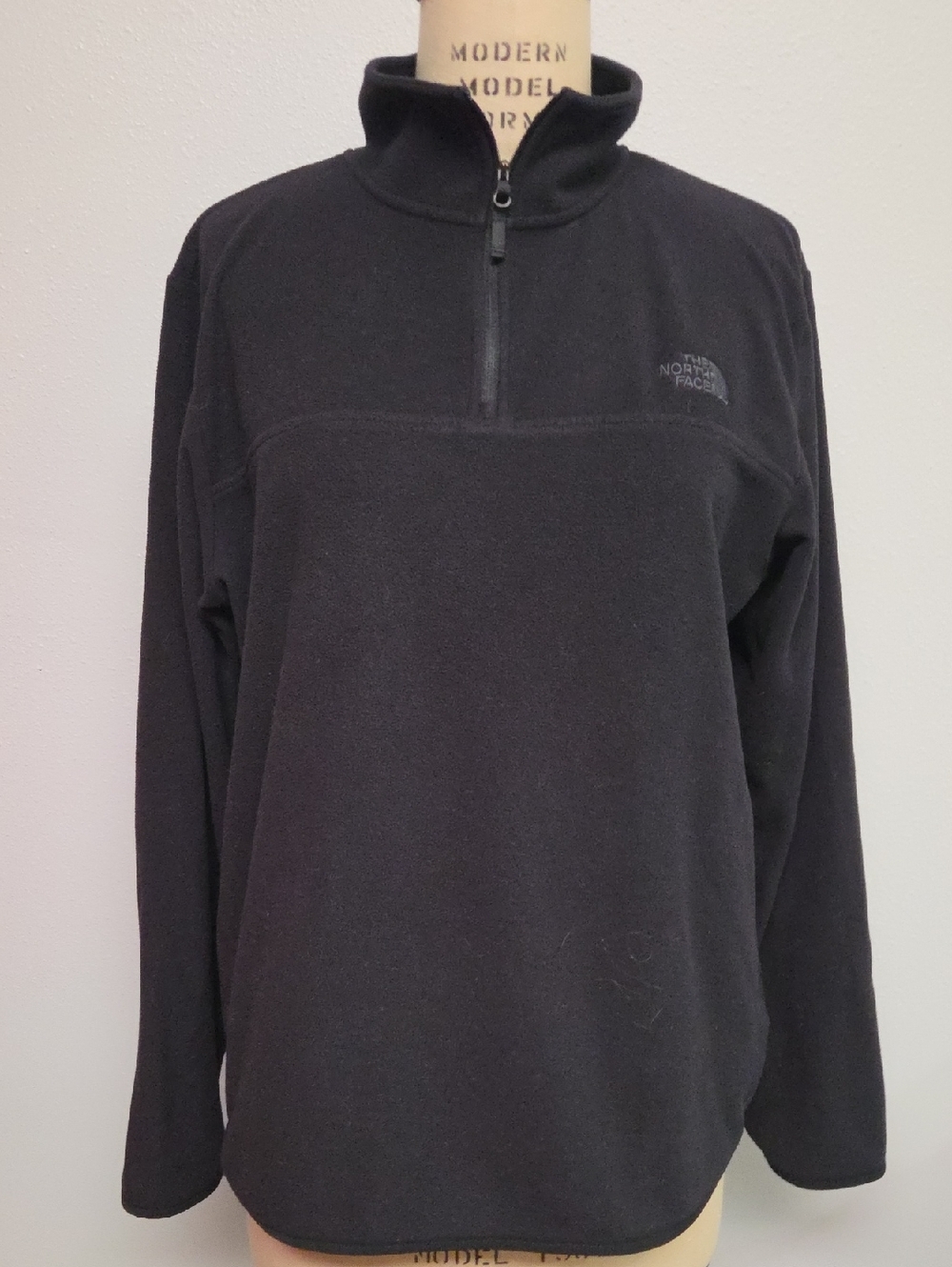 The North Face Men's Black Quarter-Zip Fleece Pullover